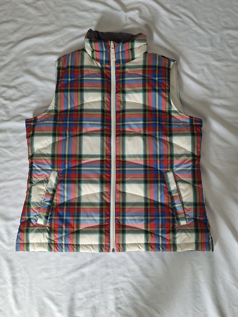 Lands End Womens Red and Cream Plaid Down Feather Vest M 10-12